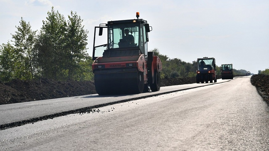До конца года в Саратовской области отремонтируют 700 километров региональных дорог