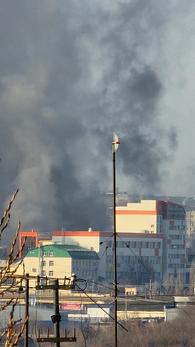 В Саратове горит здание "Тантала"