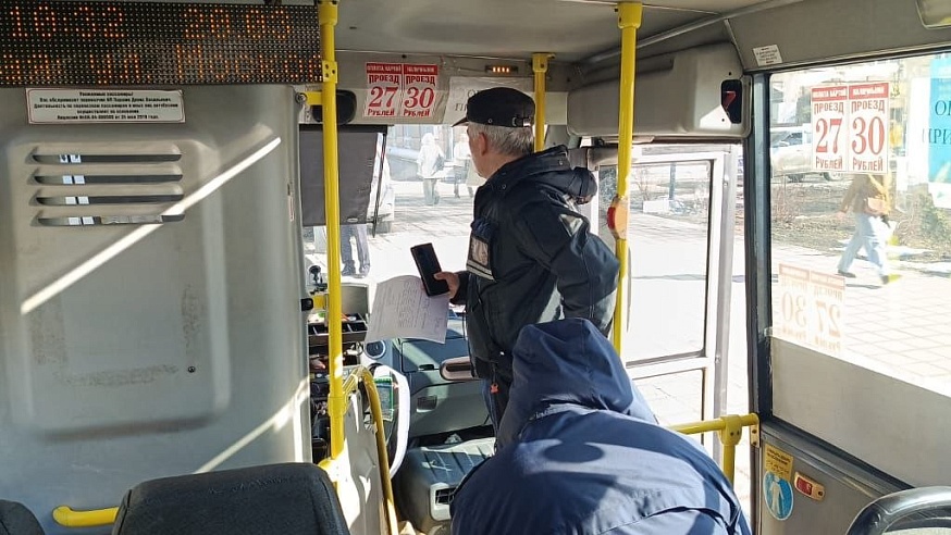 В Саратове выявили нарушения в автобусах нескольких маршрутов