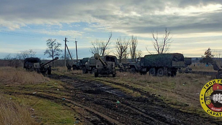 Саратовские артиллеристы в зоне СВО уничтожили ангар с танками