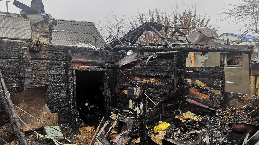 На пожаре погибла женщина и обгорел ее сын
