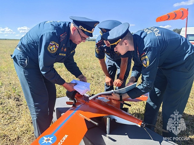 Сотрудники МЧС Саратовской области получили новый беспилотник