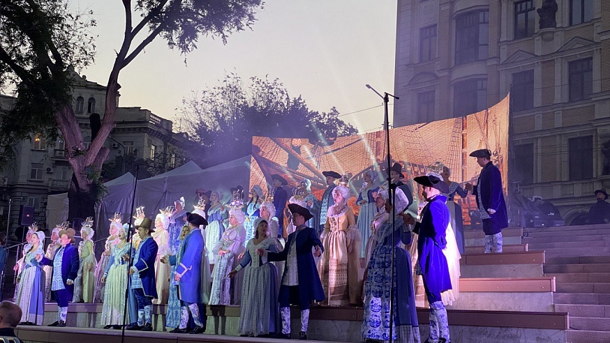 Открытый показ оперы "Петр Первый" в Саратове собрал три тысячи зрителей